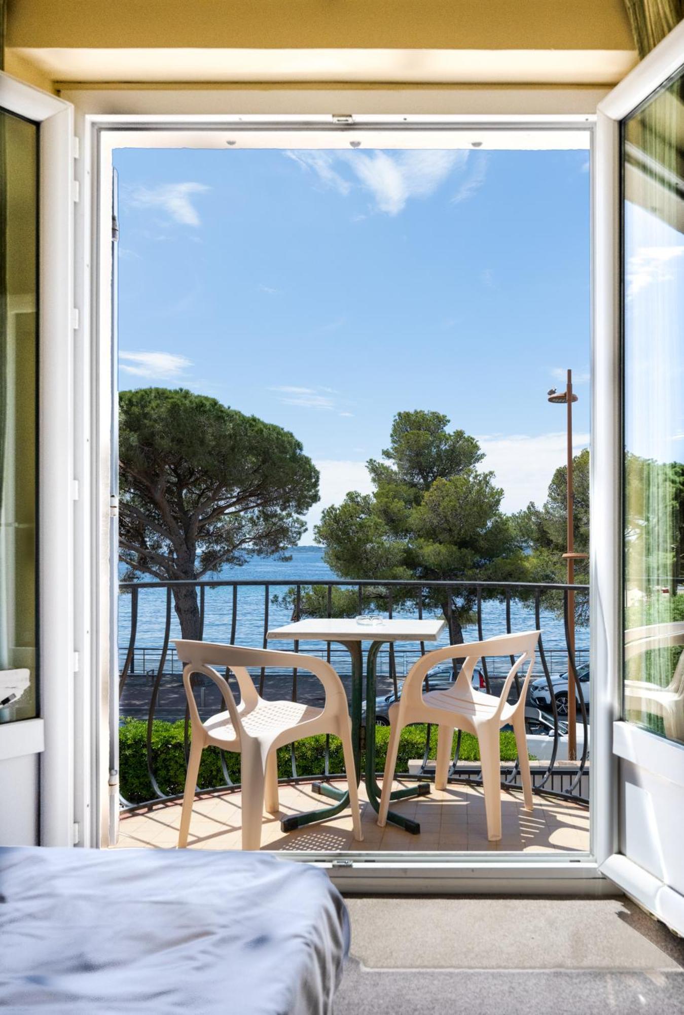 Hotel Le Provencal Logishotels Les Issambres Luaran gambar