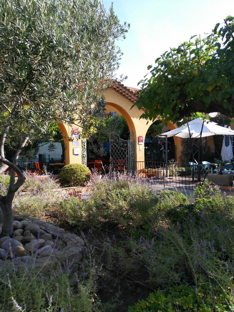 Hotel Le Provencal Logishotels Les Issambres Luaran gambar