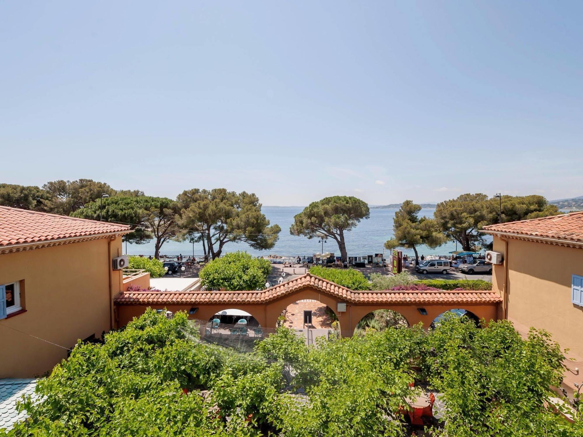 Hotel Le Provencal Logishotels Les Issambres Luaran gambar