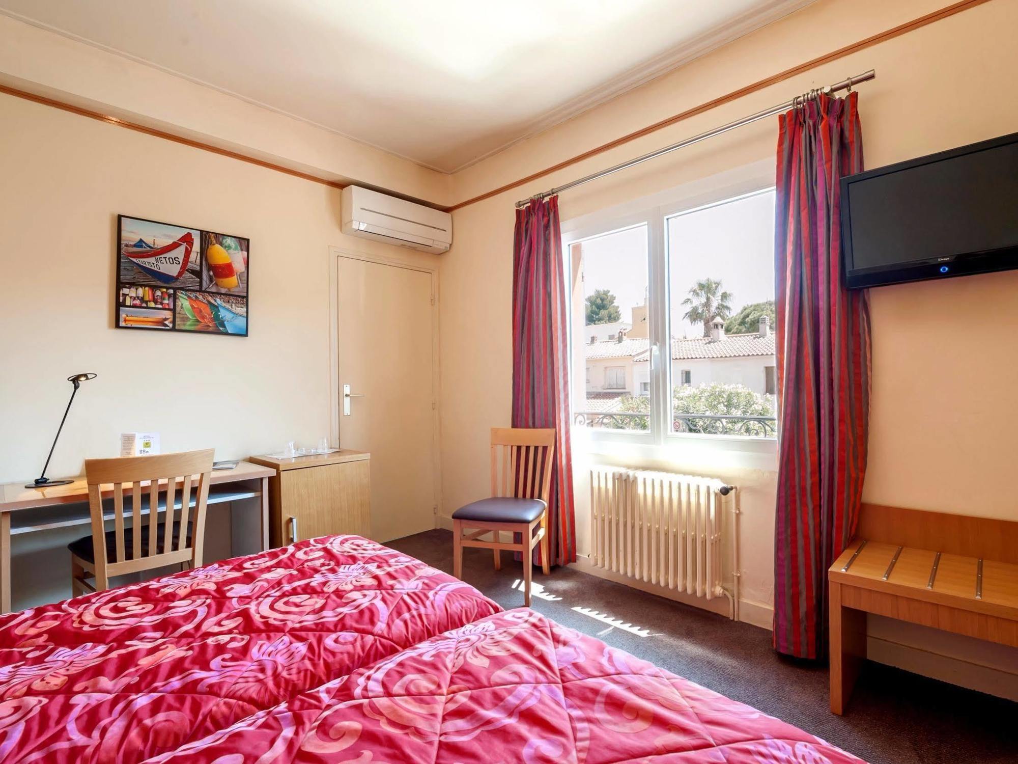 Hotel Le Provencal Logishotels Les Issambres Luaran gambar