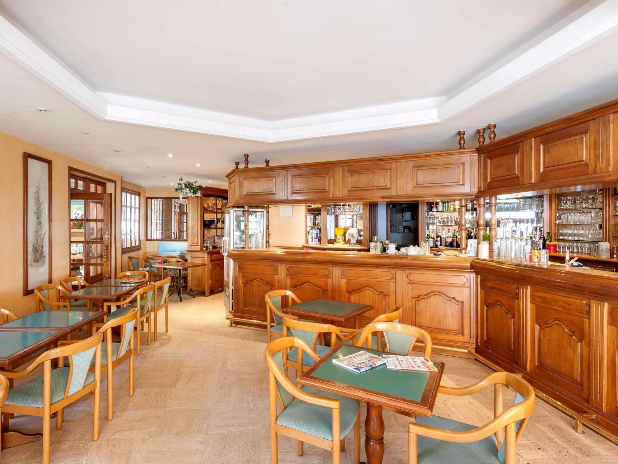 Hotel Le Provencal Logishotels Les Issambres Luaran gambar