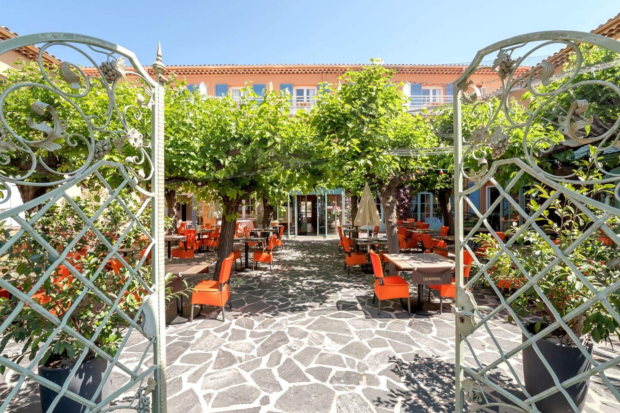 Hotel Le Provencal Logishotels Les Issambres Luaran gambar