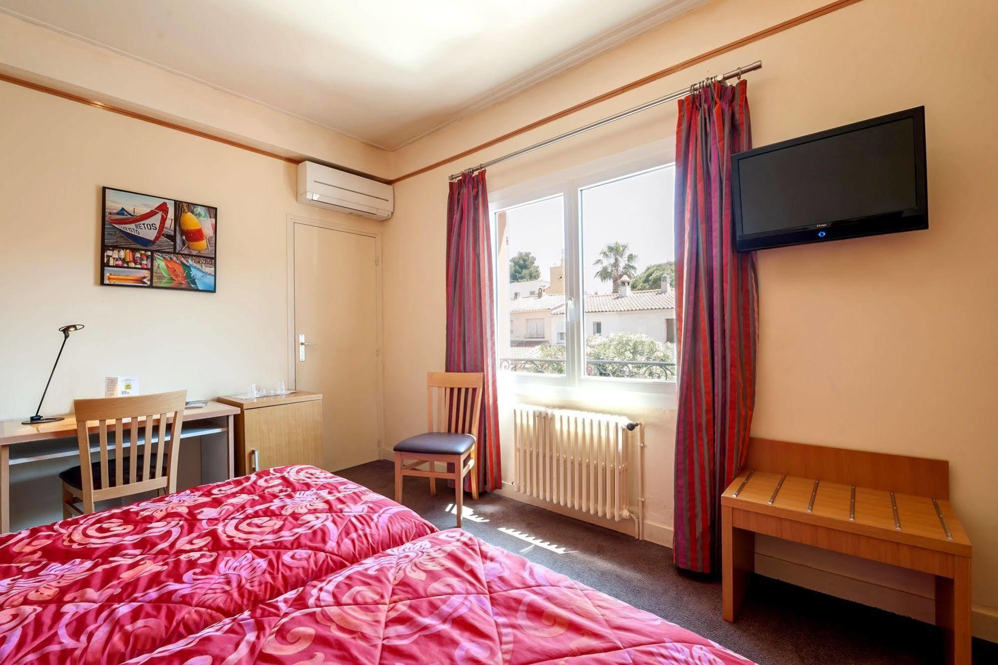 Hotel Le Provencal Logishotels Les Issambres Luaran gambar